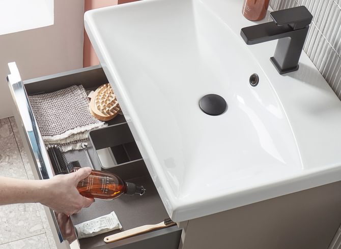 Type 600mm stone grey 3 drawer unit drawer top down open with Serve BM lifestyle Type 600mm stone grey 3 drawer unit drawer top down open with Serve BM lifestyle