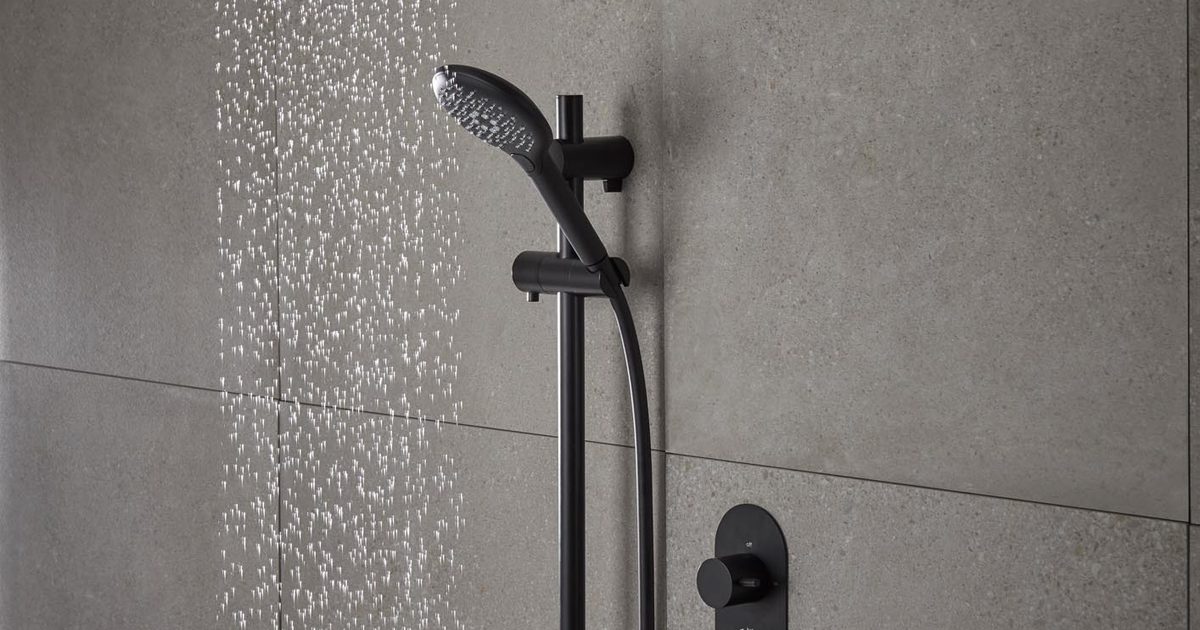 Unity Shower Riser Rail - Matt Black | Roper Rhodes