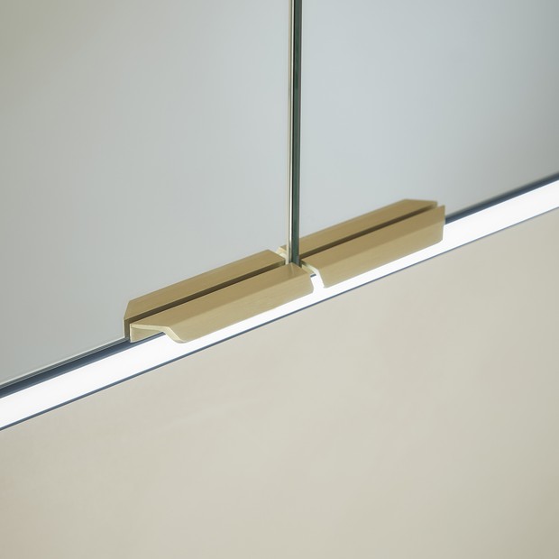 Vault Brass Trim Detail 7330 Vault Brass Trim Detail 7330