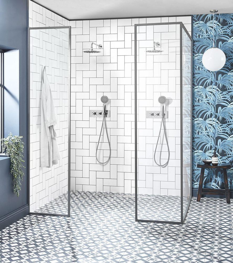 Wessex shower system lifestyle SVSET97 no glass reflection2 slide image