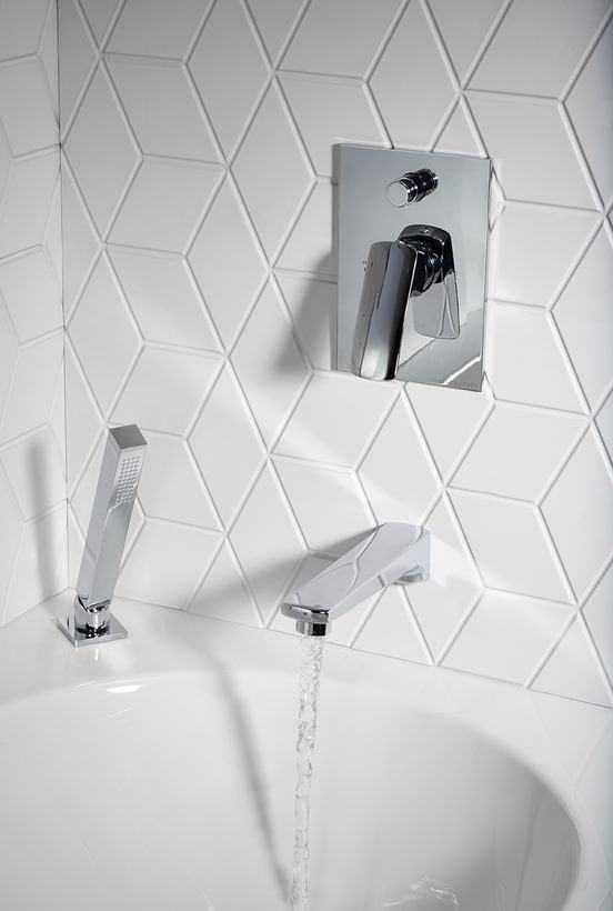 Sync mixer valve with diverter lifestyle Sync mixer valve with diverter lifestyle